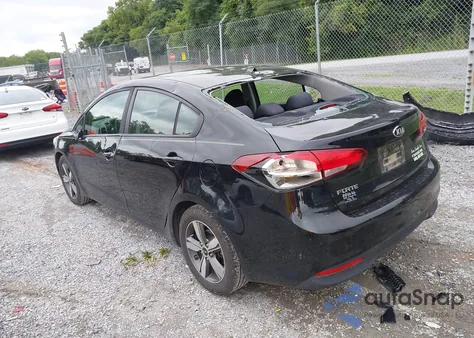 2018 Kia Forte Lx z USA, uszkodzony, nr VIN 3KPFL4A78JE225540